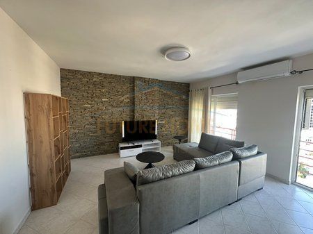  Qera, Apartament 2+1, Rruga Dritan Hoxha, Tiranë