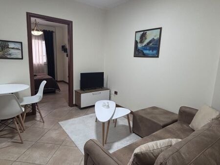 JEPET ME QIRA APARTAMENT 2+1 – STACIONI I TRENIT, DURRËS!