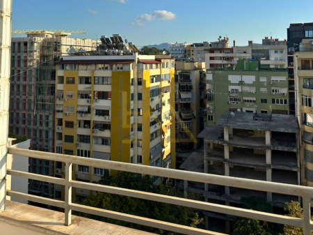 JEPET ME QIRA APARTAMENT 3+1 + 2 – BLLOK, TIRANË