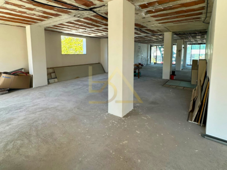 JEPET ME QIRA KATI I DYTË I NDËRTESËS – SAUK, TIRANË