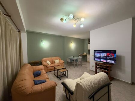 Apartament 1+1 per qira tek Pazari i Ri.