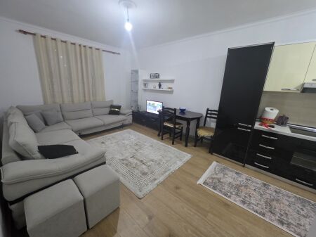 🏡 APPARTAMENTO 2+1 IN AFFITTO AD ASTIR!  📍 Indirizzo: Via Loni Ligori 50.000 lek Trattabile