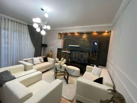 Qera, Apartament 2+1+2, Rruga e Kavajës, Tiranë
