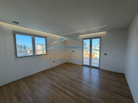 Shitet, Apartament 1+1, Ish-Tregu Elektrik, Tiranë