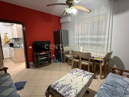 Appartamento 1+1 in vendita a Plazh vicino all’hotel Horizont