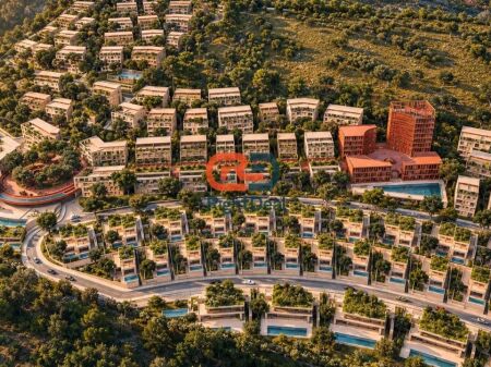 Tek Kompleksi Sun Palase, Shitet Apartament 1+1 Prane Pedonales!