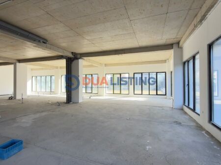 Ambient Premium 1,000 m² për Shitje | Square 21!