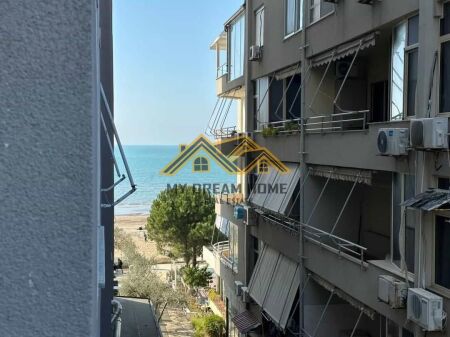 Appartamento in vendita a Shkëmbi i Kavajës con vista mare, prima linea!