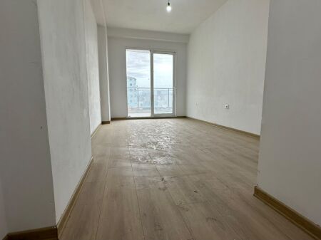 APARTAMENT 1+1 ME QIRA – FARMACIA 10, TIRANË