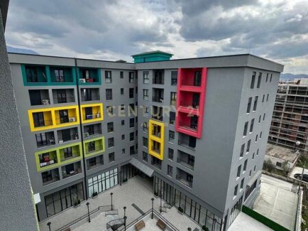 Jepet me qera apartament 1+1 tek Kompleksi “Splash Color”, Paskuqan,me administrim të paguar për tre vjet!
