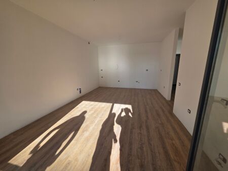 📍Porcelan Rezidenca Splendor Shitet Apartament 2+1+2