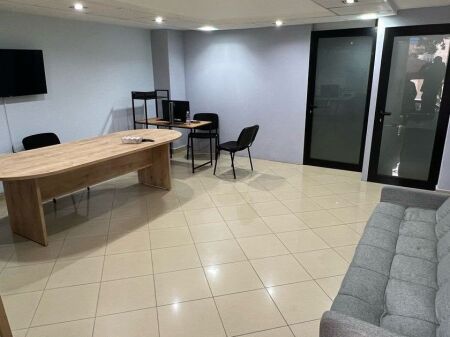 🏢 LOCALE COMMERCIALE DUPLEX IN AFFITTO – CITTÀ STUDENTI 🔑