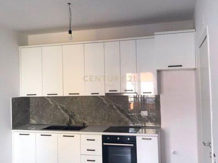 2+1 Apartment for Rent in Kamez Center, Tirana