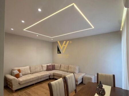 JEPET APARTAMENT 3+1+BLK ME QIRA TE MEDRESEJA 80.000 LEKE
