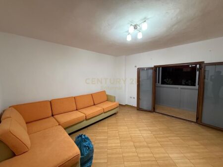 Apartament 1+1 per shitje tek 5-Maji