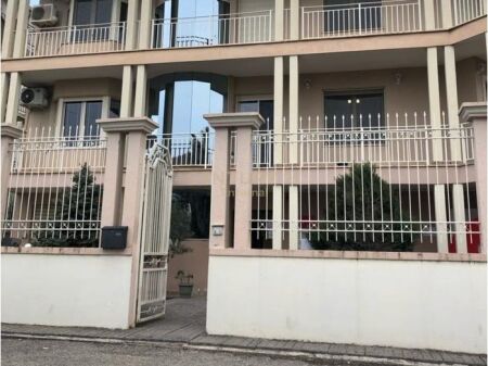 QIRA VILE 3 KATESHE PRANE REZIDENCA "PORTA E GJELBER", PALLATI I BRIGADAVE!