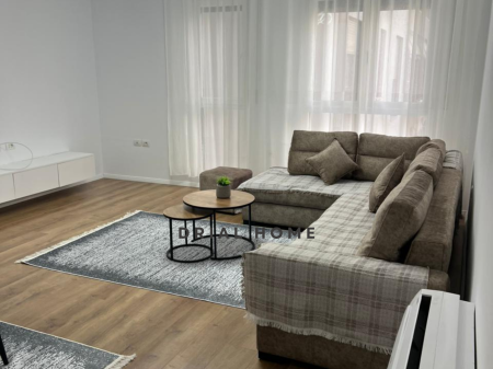 Apartament me qera 2+1