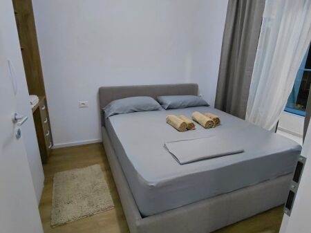 Jepet apartament 1+1 me qira tek Kompleksi Kontakt , Ali Demi .