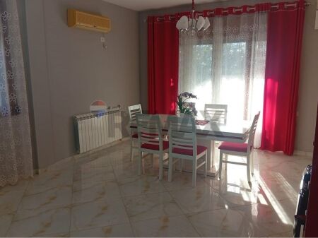 Villa privata in vendita a Gjiri i Lalëzit.