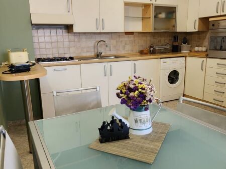 Apartament per qera 1+1 te Pazari i ri