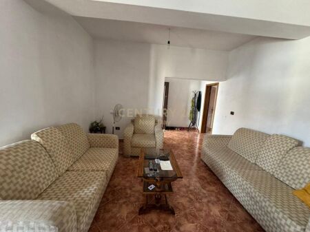 Apartament 3+1+2Tualete + 3 Ballkone Për Shitje në Stadiumi, Durrës - 137,000€ | 124 m²