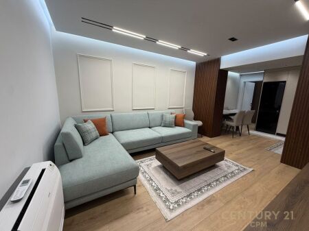 Jepet me qira apartament 2+1+2 prane Liceut Artistik.
