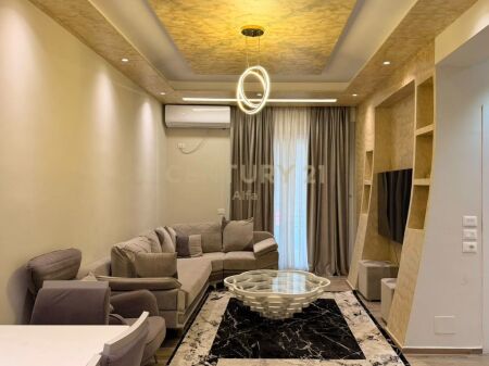 Shitet apartament 2+1 te Golden Park 3, përballë Spitalit Amerikan!