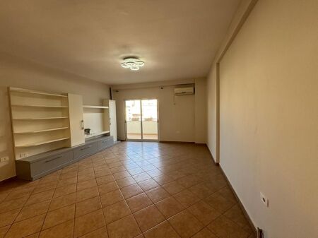 SHITET APARTAMENT 2+1 NE MISTO MAME