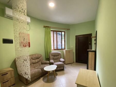 Jepet Me Qera Apartament 1+1