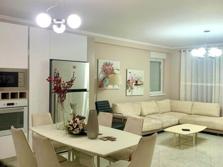 Apartament 3+1 per qera Kompleksi Kontakt