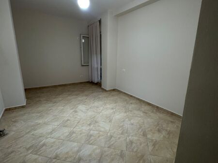 Apartment for rent with a 2+1 layout, located opposite the Museum of Sciences, in the former Electrical Market area, Tirana. The apartment is on the third floor of a new building with an elevator and has an area of 100 m². The property is arranged into two bedrooms, a living room and kitchen, two bathrooms and two balconies, offering space and functionality for comfortable living. The apartment is offered for rent fully furnished or partially furnished, according to your preferences. The location is an advantage, thanks to access to the main roads and proximity to the services needed for everyday life. It is a suitable choice for families or couples looking for a spacious apartment in Tirana. Rental price: • Fully furnished: 60,000 lek/month • Partially furnished: 55,000 lek/month For more information and to arrange a viewing of the property, contact us!