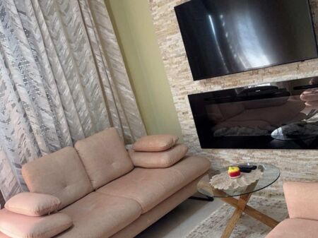 Super apartament 1+1 per qera tek Kompleksi Lugank