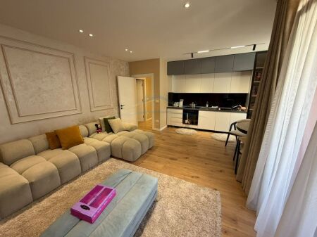 Shitet, Apartament 2+1+2, Kodra e Diellit, Tiranë