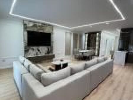 Apartament luksoz me 3 dhoma gjumi me qira pranë Radisson, Liqeni i Thatë, Tiranë | 200 m²