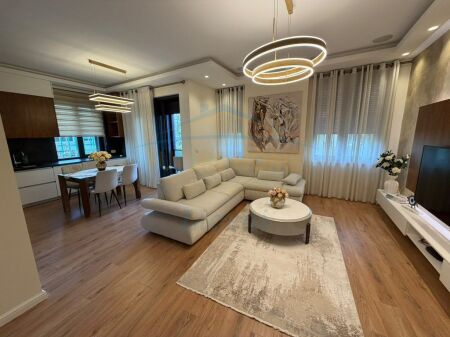 Rent, 2+1+2 Apartment+Storage Room+Parking Spot, Park Gate ,Elbasan Street.