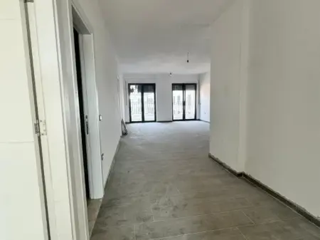 Qera | Apartament 3 + 1 | Rruga Jordan Misja | 800 €/muaj
