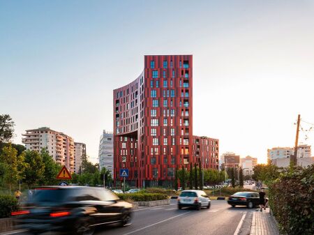 AFFITTASI APPARTAMENTO 2+1 + POSTO AUTO – PARK GATE, TIRANA