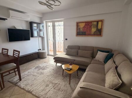 2+1 apartment for rent in Durres