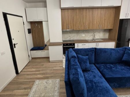 1+1 apartment with parking space for rent on 5 Maji Street