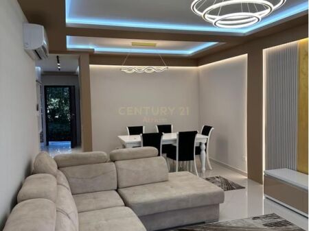 DUPLEX MODERNO IN AFFITTO A KODRA DIELLIT 1, AMPLIAMENTO!!!! 1,200 € /Mese 110,500 Lekë /Mese