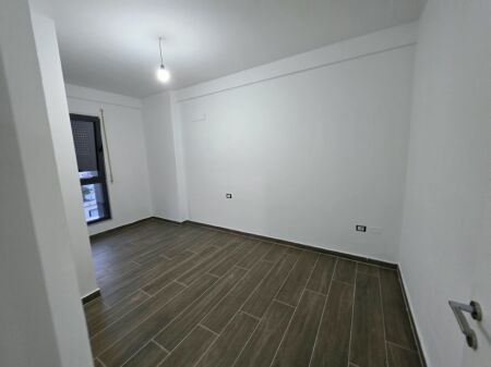 🏡 JEPEN ME QIRA 2 APARTAMENTE 3+1+2 – BULEVARDI I RI  📍 Adresa: Në kryqëzimin e Bulevardit të Ri me Rrugën “Jordan Misja”