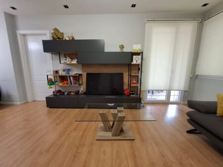 Apartament 2+1 te Kopshti Botanik, pranë Conad