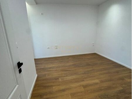 SHITET APARTAMENT 1+1 TE MOZAIKU!