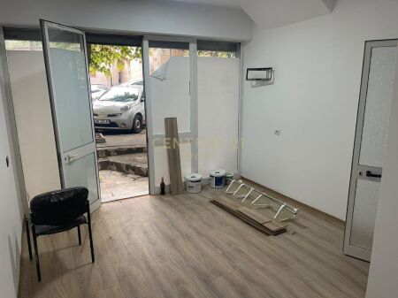 🏪 FOR RENT – SHOP AT KOMUNA E PARISIT