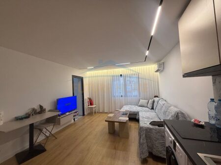 Shitet, Apartament 1+1, Brraka, Tirane