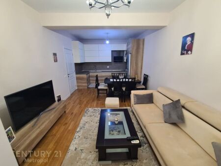 🏡 **SHITET APARTAMENT 2+1 | TIRANA GOLDEN PARK**