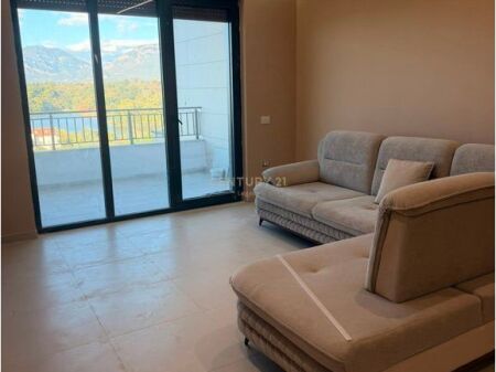 🏡 JEPET APARTAMENT ME QIRA – LIQENI I THATË, KOMPLEKSI MORINA