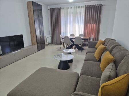 Apartament 2+1 me Qira Kompleksi Xheluks