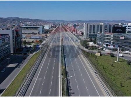 Magazinë/Kapanon - Për Qira - Autostrada Tiranë Durrës, Tiranë(ID: 530411001-1493)