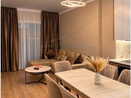 Qera,Apartament 2+1+Post Parkimi,Kopshti Botanik